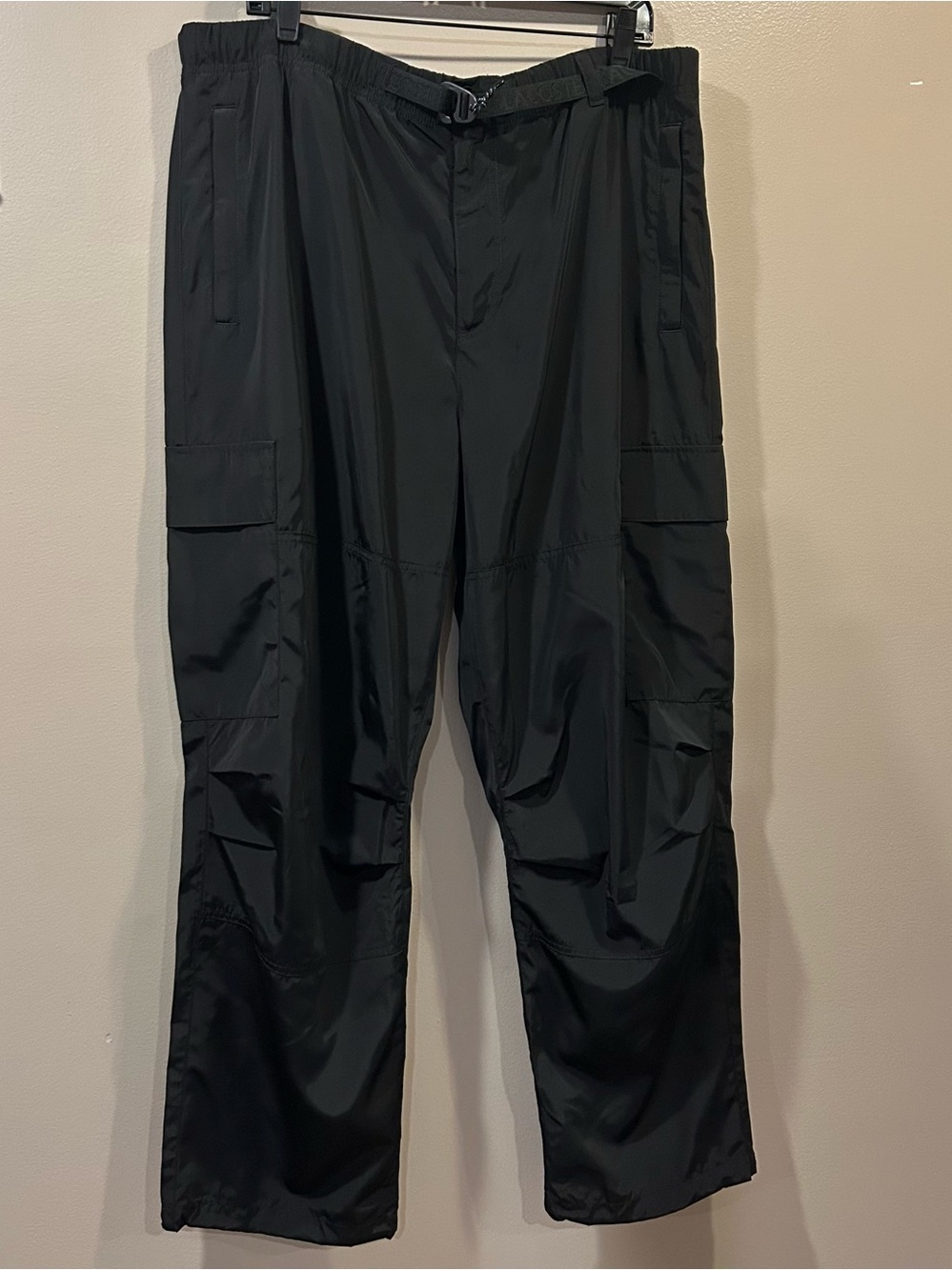 Lacoste Relaxed Fit Water-Repellent Cargo Pants